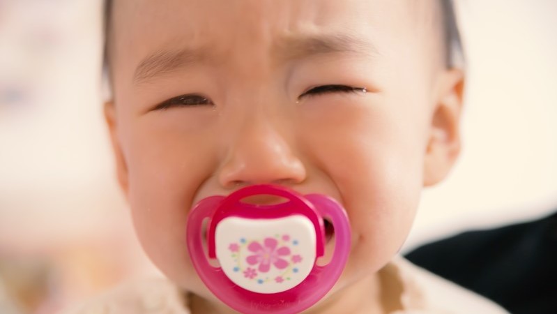 どうすれば泣き止むことができますか?